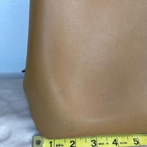Coach Camel/Tan/Brown Leather Tote Bag - Picture 6 of 16